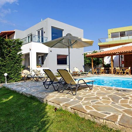 Irida Guesthouse By The Pool Плакиас Экстерьер фото