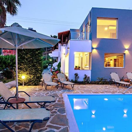 Irida Guesthouse By The Pool Плакиас Экстерьер фото