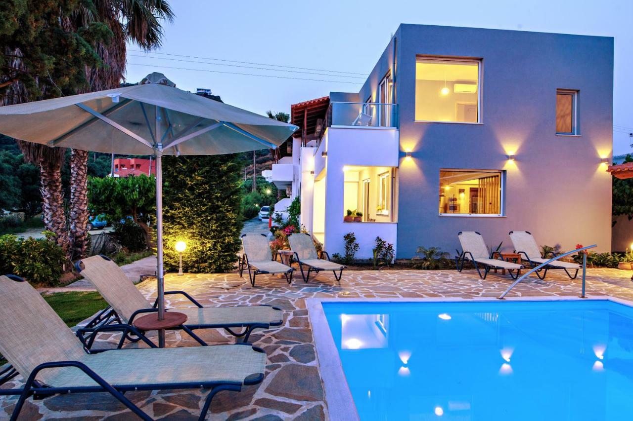 Irida Guesthouse By The Pool Плакиас Экстерьер фото