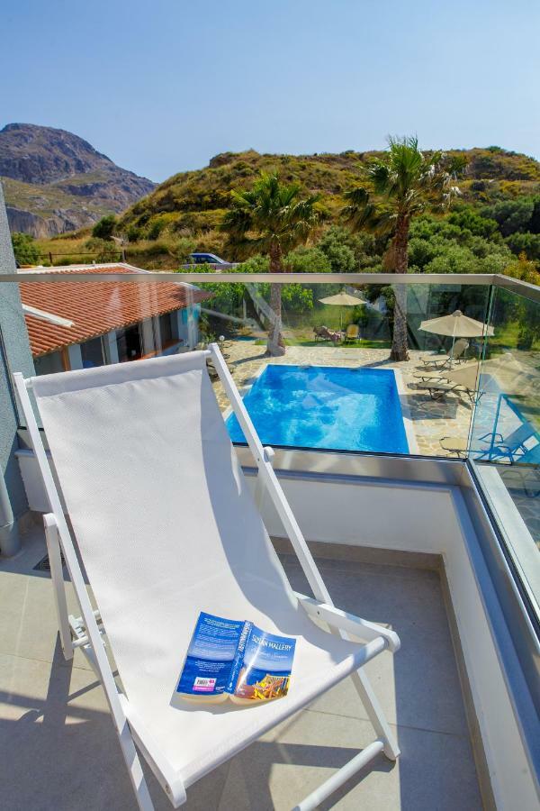 Irida Guesthouse By The Pool Плакиас Экстерьер фото